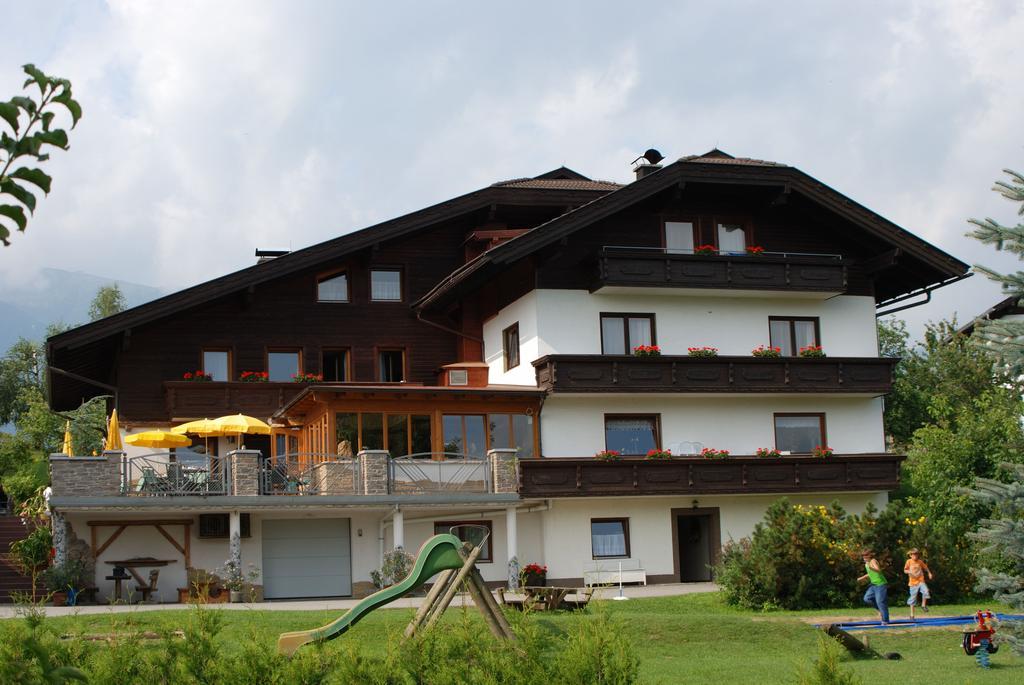 Familiengasthof St. Wolfgang Шпитал ан де Драу Екстериор снимка